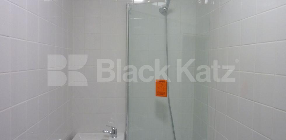 			MUST SEE!, 2 Bedroom, 1 bath, 1 reception Flat			 Hilldrop Road, TUFNELL PARK